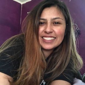 Meet your Posher, Yesenia